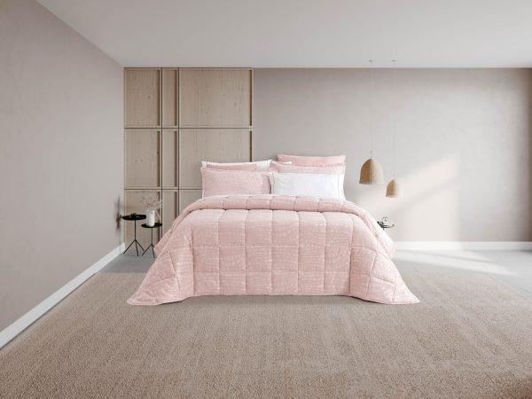 133517799773329447-Lats_rosa Bouty Lats