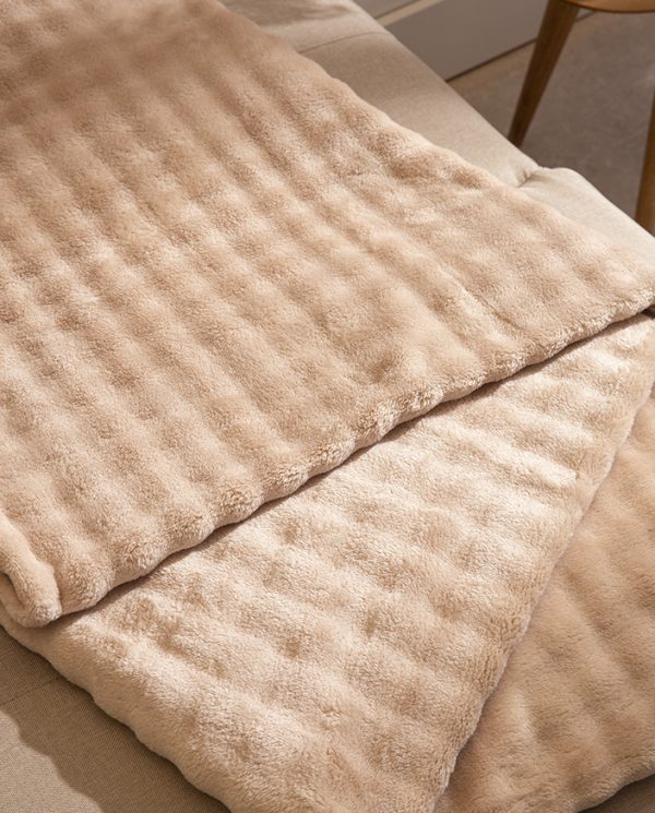 133776134813247855-PLAID_ICELIA_BEIGE-021 Manta Icelia